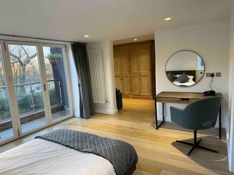 Centre, Norfolk, Free Car Parking. Holiday home Norwich