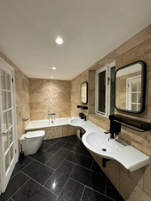 Centre, Norfolk, Free Car Parking. Holiday home