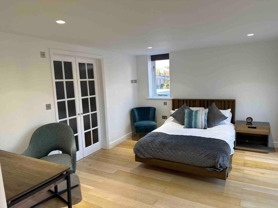 Centre, Norfolk, Free Car Parking. Holiday home *