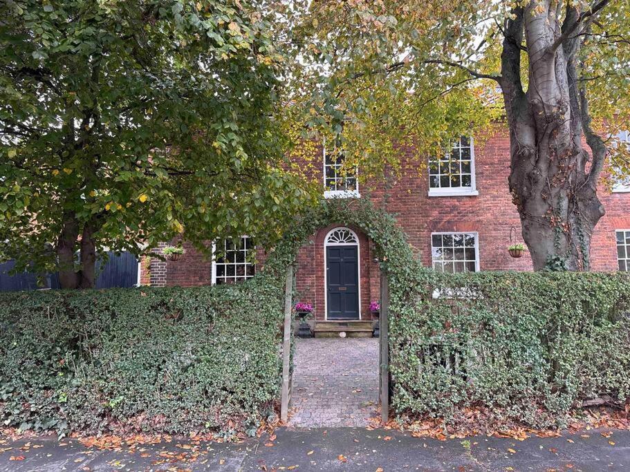 Centre, Norfolk, Free Car Parking. Holiday home *